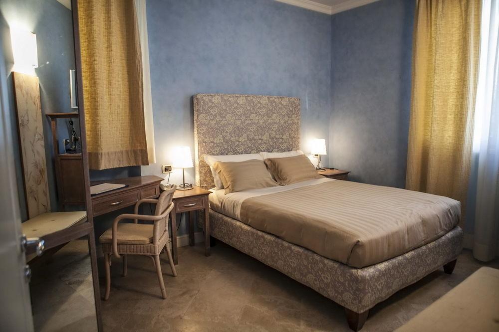 Hotel Tombolo Talasso 5*