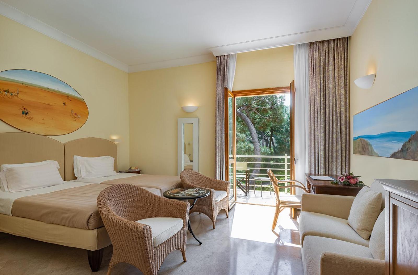 Hotel Tombolo Talasso 5*